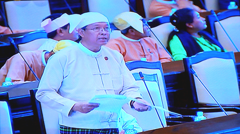 အထက်တန်းပြီးမြောက်ကြောင်း လက်မှတ်များ စတင်ထုတ်ပေးမည်ဟု ပညာရေးဝန်ကြီးပြော
