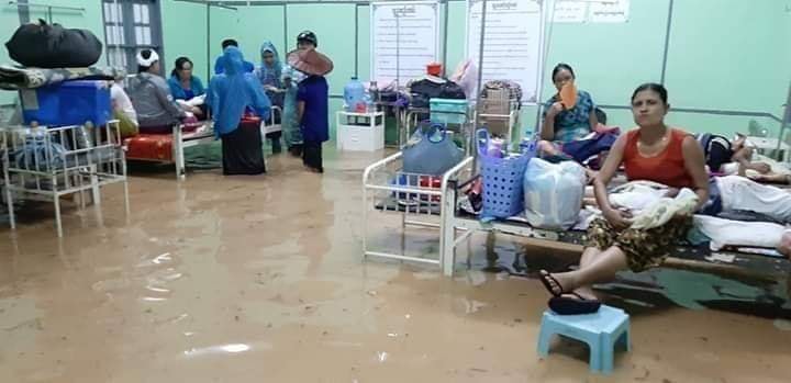 ပေါင်မြို့နယ် မုတ္တမဆေးရုံတွင်း ရေဝင်သဖြင့် လူနာများအား ဘေးလွတ်ရာပြောင်းရွှေ့