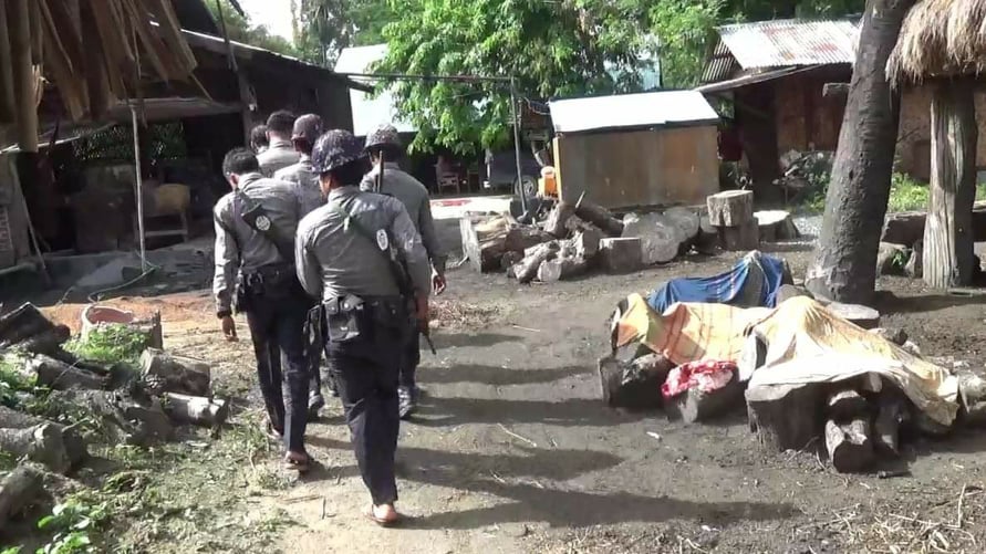 ခင်ဦးမြို့နယ် လမ်းမြေနှင့်လယ်မြေ အငြင်းပွားမှု ရဲတပ်ဖွဲ့ ဝင်ရောက်ထိန်းသိမ်းခဲ့ရ