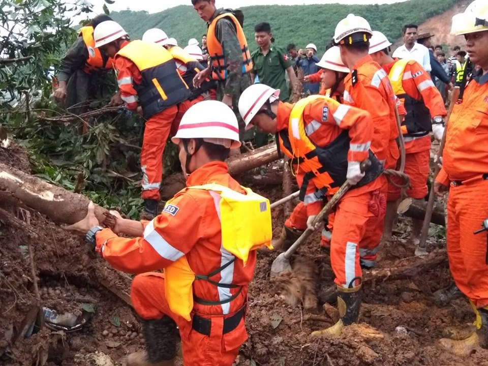 ပေါင်မြို့နယ် မြေပြိုမှု သေဆုံးသူ ၂၉ ယောက်ရှာတွေ့ထား