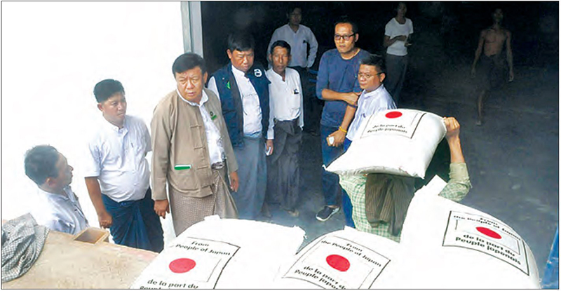သဘာဝဘေးဒဏ်ခံနေရသည့် မြန်မာလူထုအတွက် ဂျပန်က ဆန်တန်ချိန် ၃၀၀ ပေးပို့  