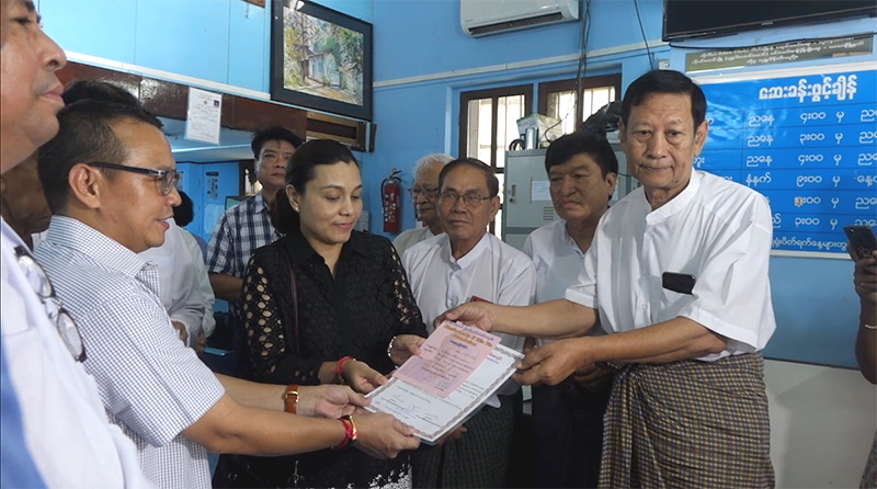“နိုင်ငံကြီးသား”ရုပ်ရှင်ကားဝင်ငွေ သိန်း ၁၀၀ အား ဟံသာဝတီဦးဝင်းတင်ဖောင်ဒေးရှင်းကို လှူဒါန်း
