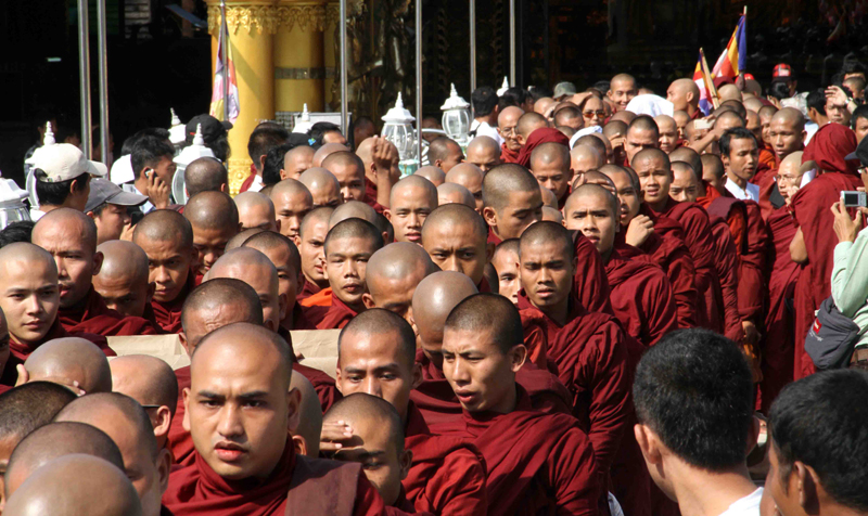 သံဃာထု အေထြေထြသပိတ္စတင္