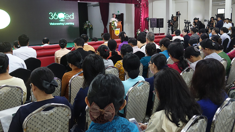 Grade-1 ကျောင်းသားများ အင်္ဂလိပ်စာသင်ကြားမှုအတွက် Application တခု 360 ံed လှူဒါန်း