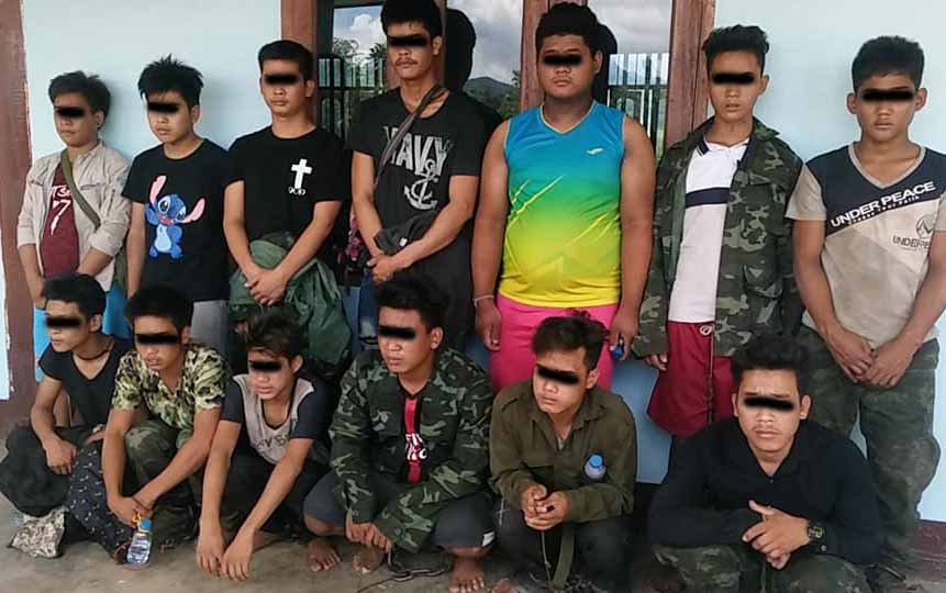 မူးယစ်မှောင်ခိုသမား ၁၃ ဦးကို  UWSA တပ်ဖွဲ့က တပ်မတော်ထံ လွှဲပြောင်းအပ်နှံ