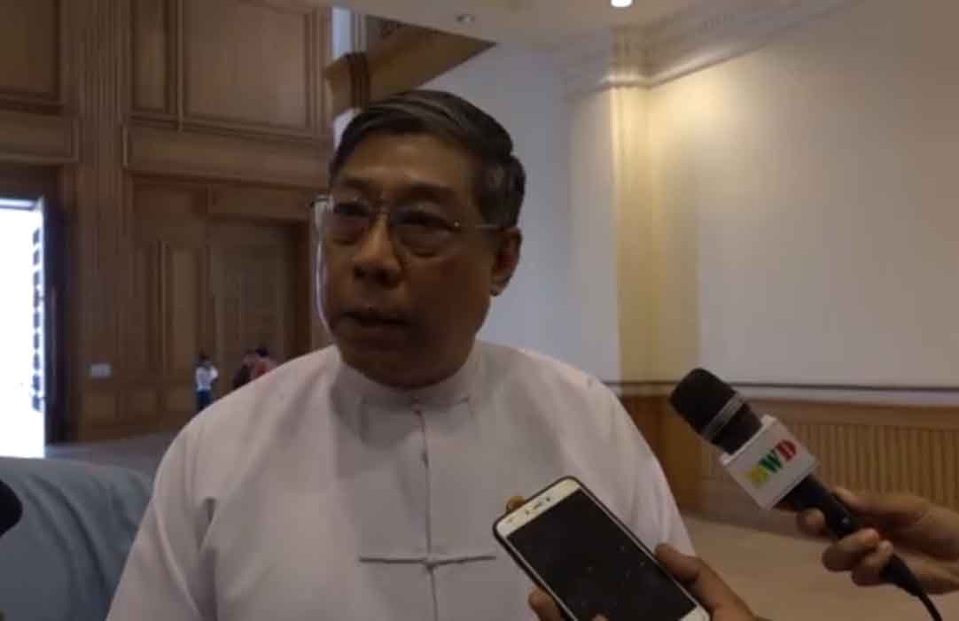 ဘဏ်များတွင် ငွေကြေးအလုံအလောက်ရှိ၍ ပြည်သူများ စိတ်မပူကြရန် ဗဟိုဘဏ်ပြော