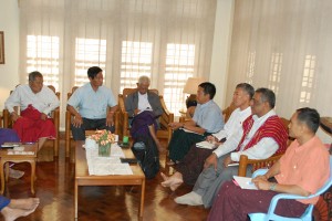 နုိင္ငံေရးအစုအဖြဲ့အားလံုးပါ၀င္တဲ့ ညီလာခံတရပ္ က်င္းပရန္ ABSDFနွင့္ UNA သေဘာတူညီခ်က္ရ႐ွိ