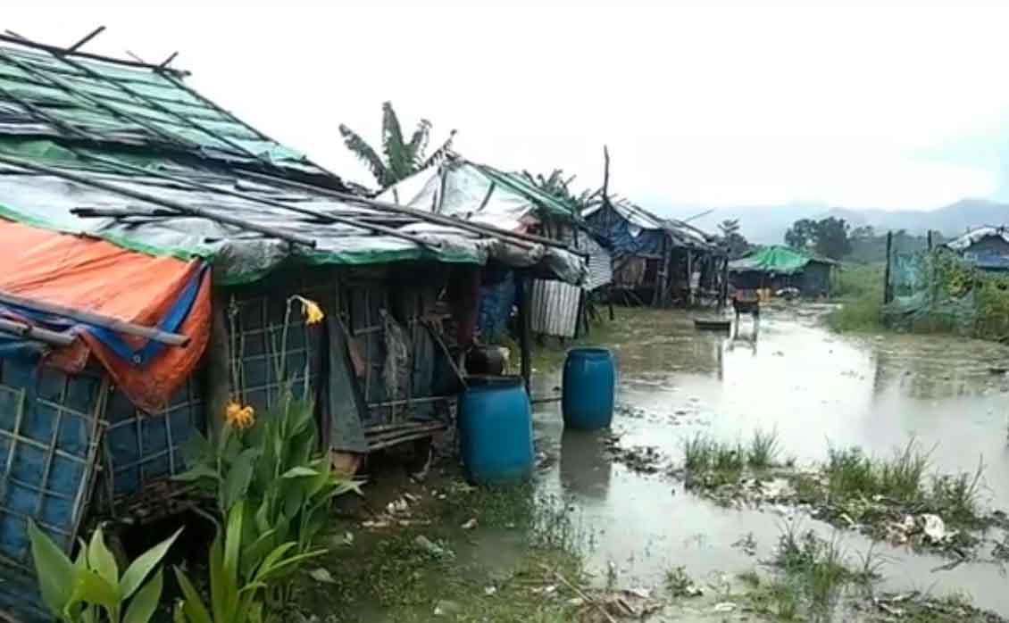 မောင်တောမြို့ သီဟိုလ်အေးကျေးရွာ နေအိမ်များ အမိုးအကာ အရေးပေါ်လိုအပ်နေ 