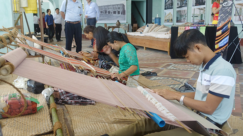 မြန်မာ့လက်မှုပညာများကို လေ့လာနိုင်မည့် Crafts Weekend ပွဲ ရန်ကုန်တွင် ကျင်းပ