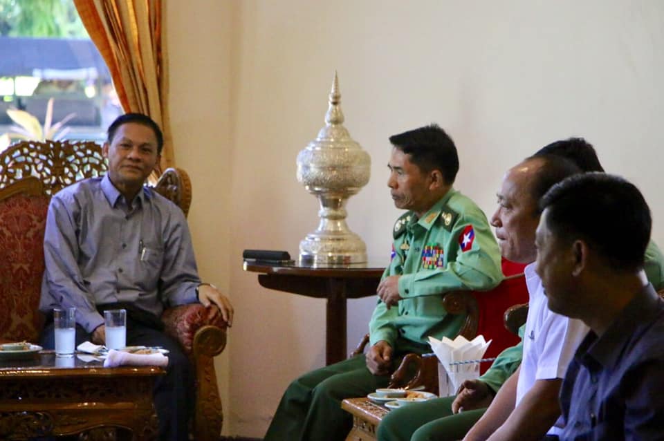 ငြိမ်းချမ်းရေးဆွေးနွေးရန် ငြိမ်းချမ်းရေးကော်မရှင်နှင့် တပ်ကိုယ်စားလှယ်အဖွဲ့ ကျိုင်းတုံသို့ ရောက်ရှိ