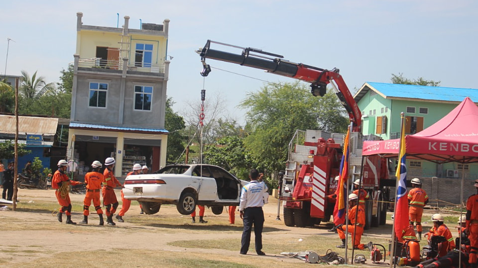 ဝမ်းတွင်းတွင် ငလျင်ဘေး ကယ်ဆယ်ရေး ဇာတ်တိုက်လေ့ကျင့်