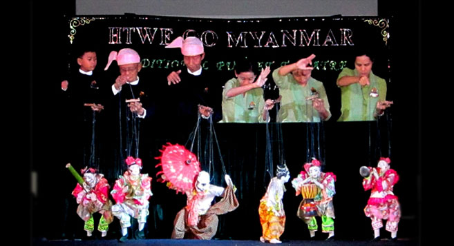 ႐ုပ္ေသးကို ေခတ္ေပၚဇာတ္လမ္း၊ အဂၤလိပ္ဘာသာျဖင့္ ျပနုိင္ေအာင္ ၾကိုးပမ္းရန္လို