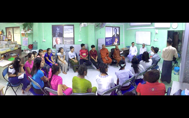 သက်လူမျိုးတို့၏ ရိုးရာဓလေ့­ထုံးစံ စကားဝိုင်း ပထမဆုံးအကြိမ် ကျင်းပ