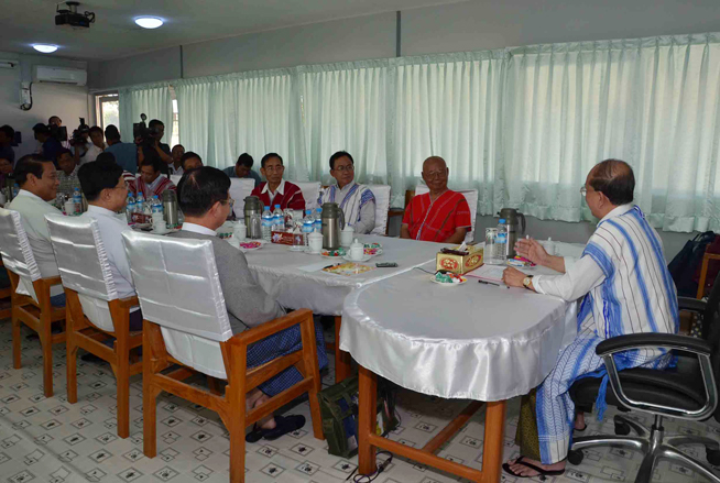 ေကအန္ယူနွင့္ အစုိးရ ေတြ့ဆုံေဆြးေနြးခဲ့မႈအေပၚ ေမးျမန္းခ်က္