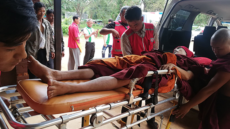နမ့်ဆန်မြို့နယ် လယ်ကလေးရွာ ပူဇော်ပွဲသွားသည့် သံဃာ ၃ ပါး မိုင်းထိ