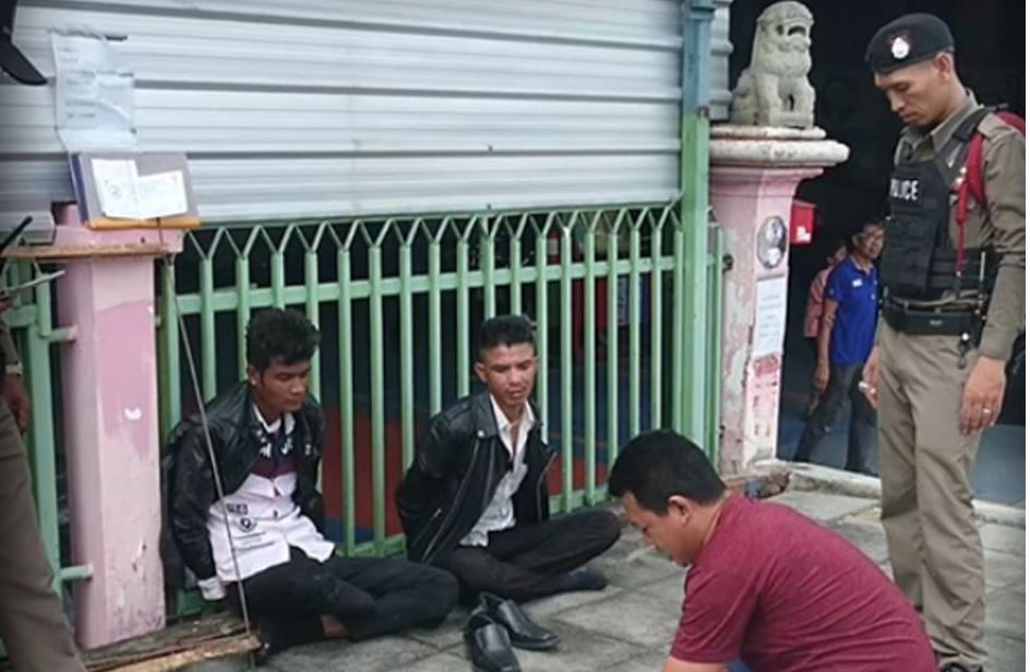 မြန်မာအလုပ်သမားချင်း ငွေလိမ်လည်သည့် ဂိုဏ်းသား ၂ ဦးကို ဝိုင်းဖမ်း၍ ထိုင်းရဲလက်အပ် 