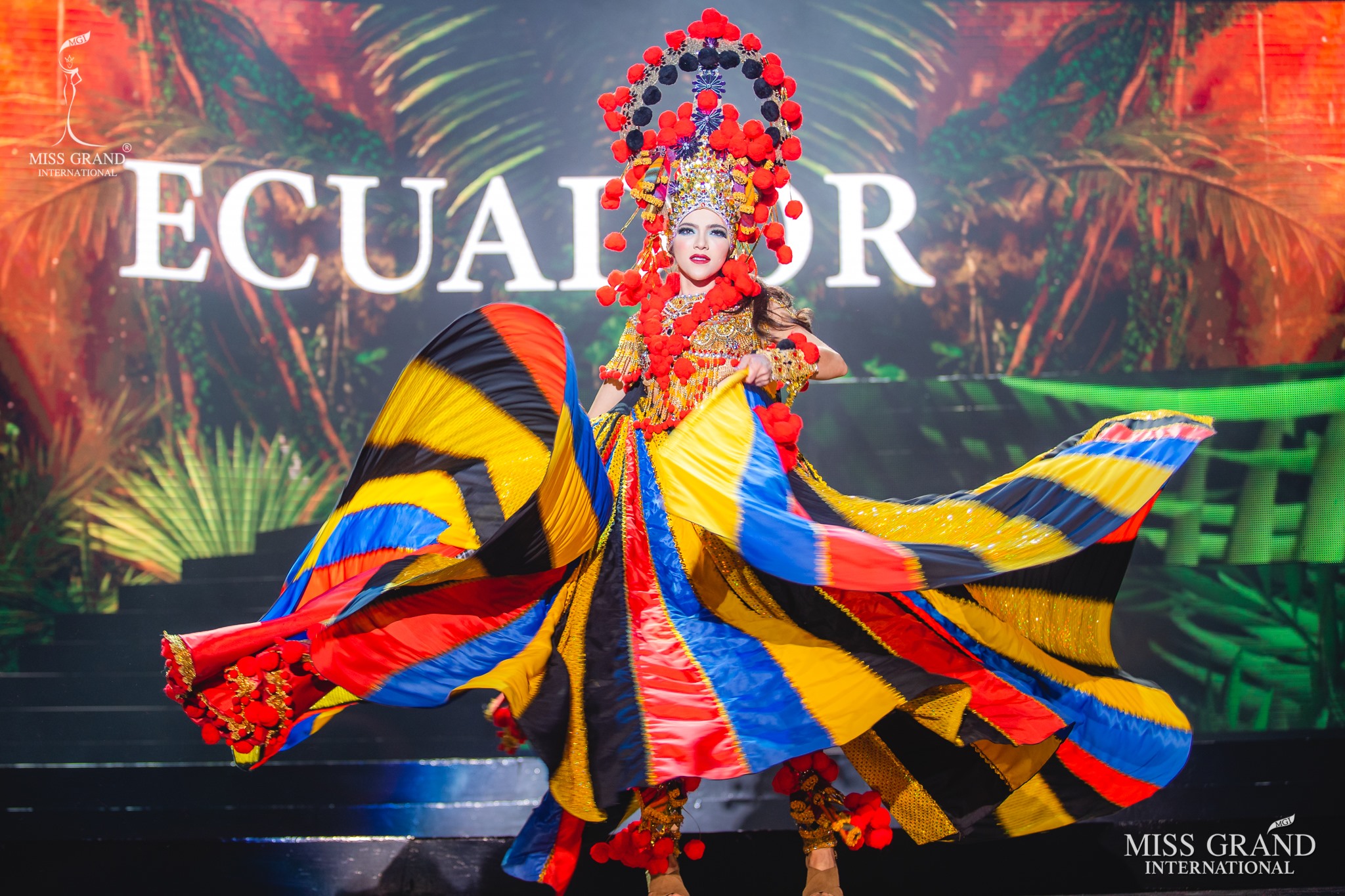 Miss Grand International အကောင်းဆုံးအမျိုးသားဝတ်စုံဆု ထိပ်တန်း ၂၀ စာရင်းတွင် မြန်မာ အလှမယ်ပါဝင်(ဓာတ်ပုံ)