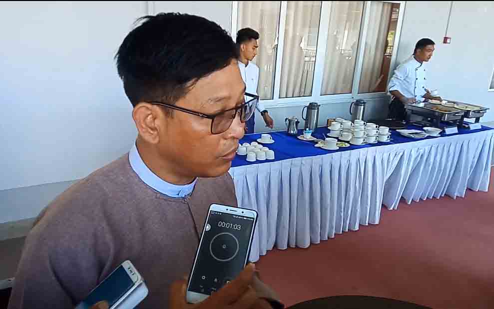 အစိုးရဝန်ထမ်းများကို လစာတိုးပေးမည့်သတင်း မဟုတ်မှန်ဟု သမ္မတရုံးပြော (ရုပ်သံ)