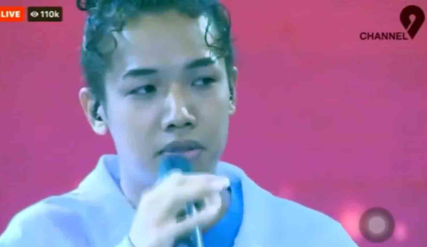 မျက်ရည်များနှင့်ည (သို့) မြန်မာအိုင်ဒေါပြိုင်ပွဲဝင် ဘင်ဂျမင်ဆုမ်းရဲ့ “မေမေနေကောင်းလားသီချင်း” (ရုပ်သံ)