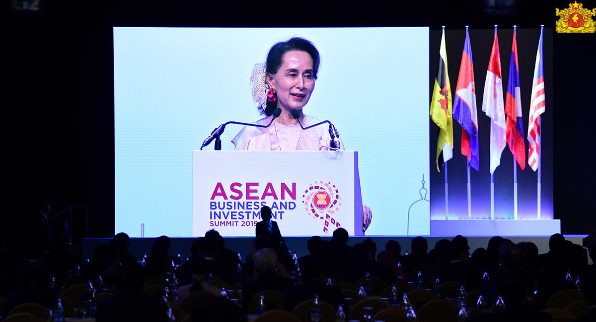 မြန်မာ့စီးပွားရေး ၆ မှ ၇ ရာခိုင်နှုန်း နှစ်စဉ်ထိန်းနိုင်၊ အာရှတွင် အမြန်ဆုံးတိုးတက်နှုန်းဟု အတိုင်ပင်ခံပြော