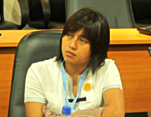 ကခ်င္ စစ္ေဘးဒုကၡသည္စခန္းမ်ားကုိ သြားေရာက္ေလ့လာခဲ့သည့္ ေဒၚမီးမီးနွင့္ ေမးျမန္းခ်က္