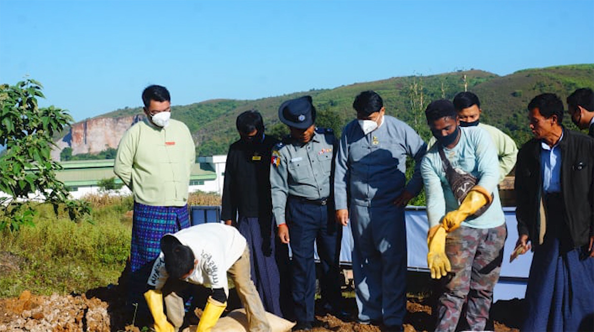 ဖမ်းဆီးရမိသည့် ကျပ်သိန်းပေါင်း ၂ သောင်းကျော် တန်ဖိုးရှိ မူးယစ်ဆေးများ မီးရှို့ဖျက်ဆီး