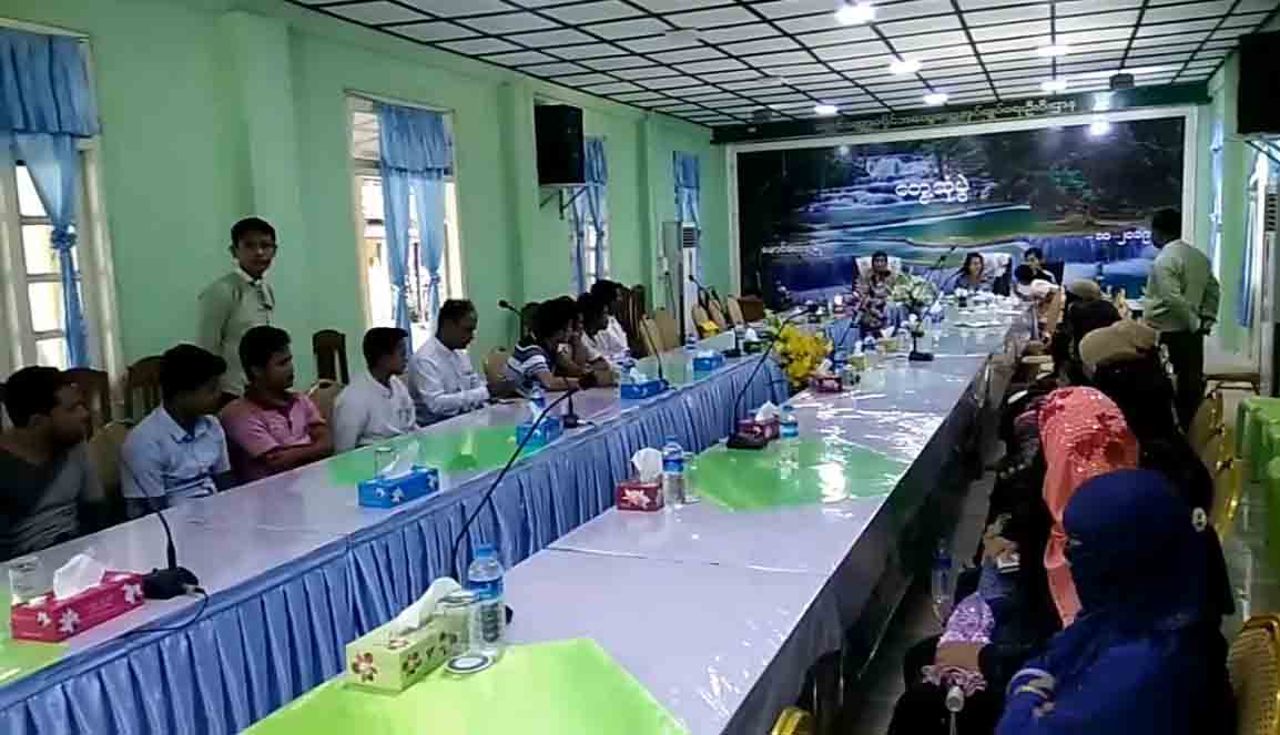 ဘင်္ဂလားဒေ့ရှ်နယ်စပ်က  ပြန်ဝင်လာသူများကို ကုလအထူးကိုယ်စားလှယ် တံခါးပိတ်တွေ့ဆုံ