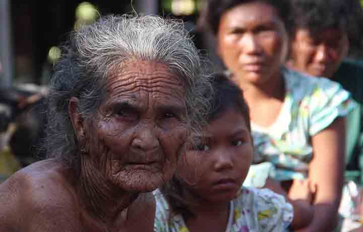 ဆလုံကျွန်းများတွင် ကျန်းမာရေးဝန်ထမ်းမရှိသဖြင့် ဒေသခံများ အခက်ကြုံနေ 