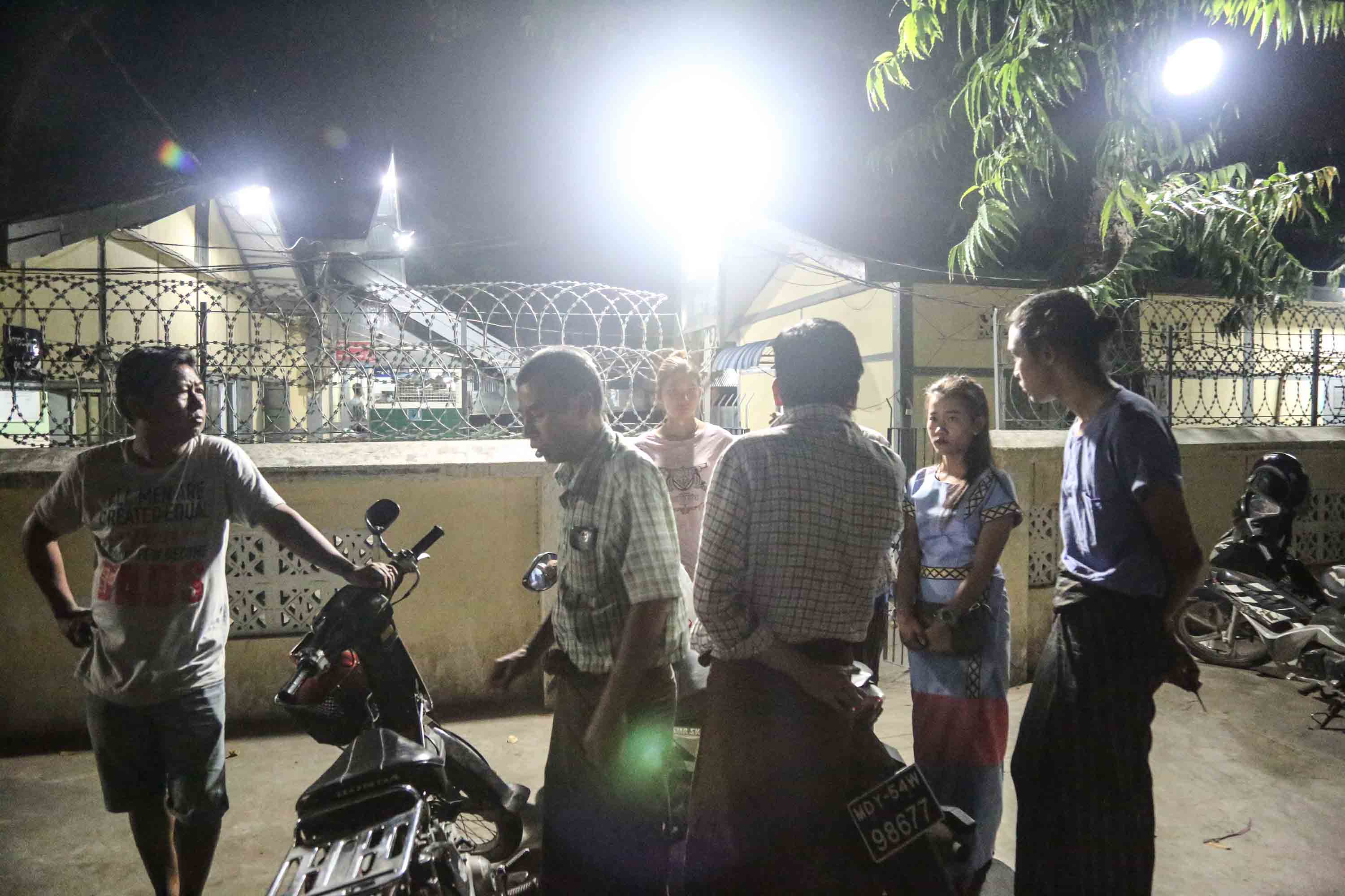 ငြိမ်းချမ်းရေးလှုပ်ရှားမှုကြောင့် ဗကသကျောင်းသားဟောင်း ကိုရဲရင့်ကျော်ကို ရဲတပ်ဖွဲ့ကဖမ်းဆီး