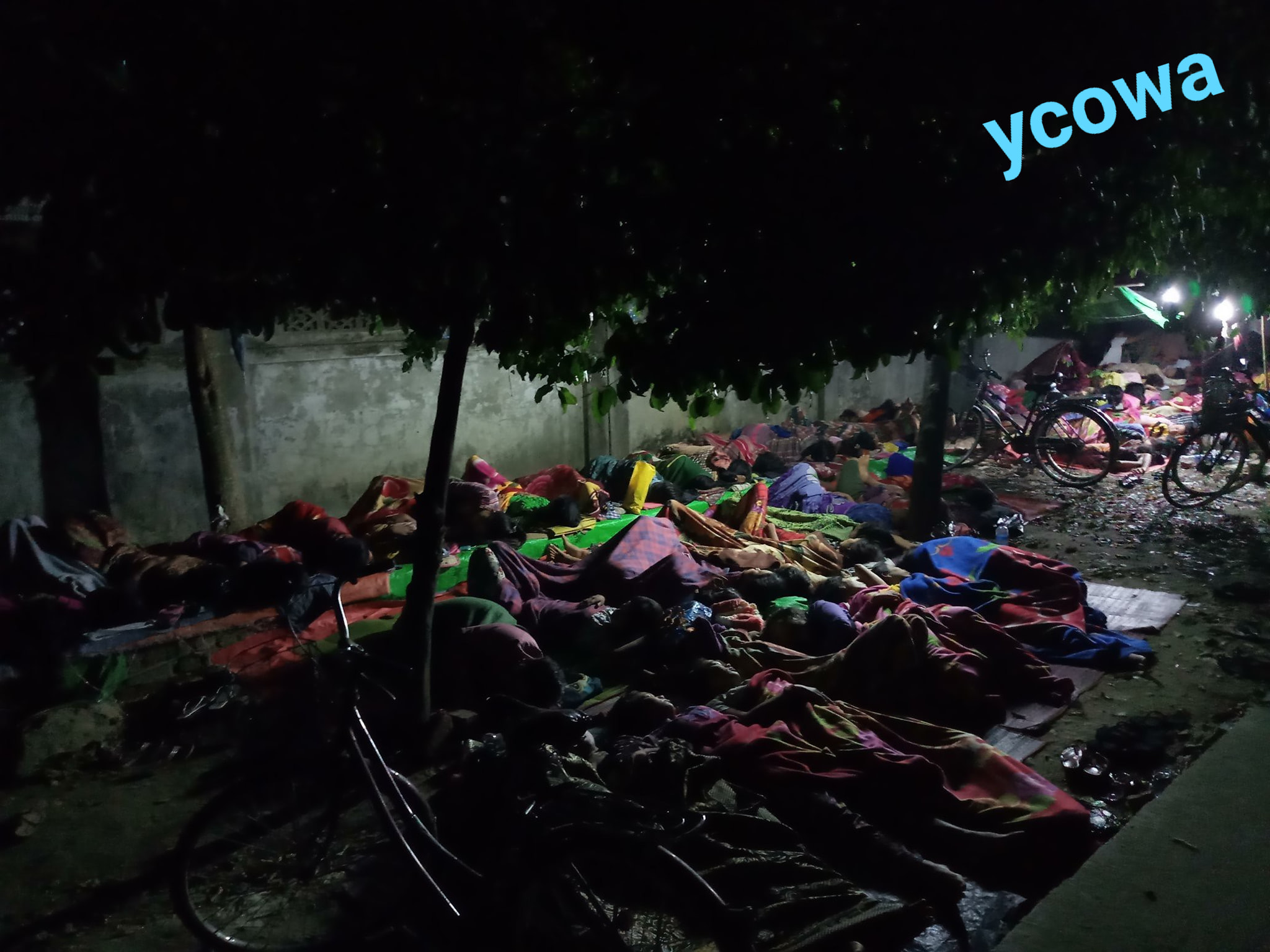 သာဓုကန်စက်မှုဇုံရှိ World Jin အထည်ချုပ်စက်ရုံလုပ်သားများ ဆန္ဒပြ