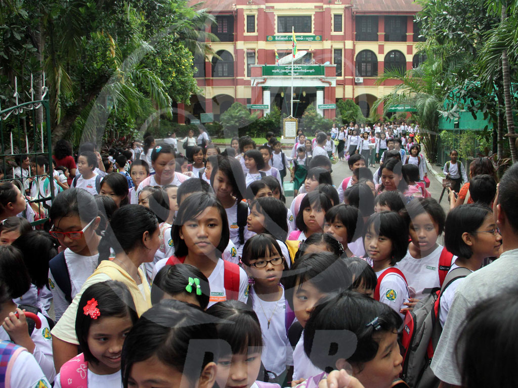 မတ်လကုန်အထိ စာသင်ကာလတိုးမြှင့်မှု ဆရာ၊ ဆရာမများအဖွဲ့ချုပ် ပြင်းထန်စွာကန့်ကွက်