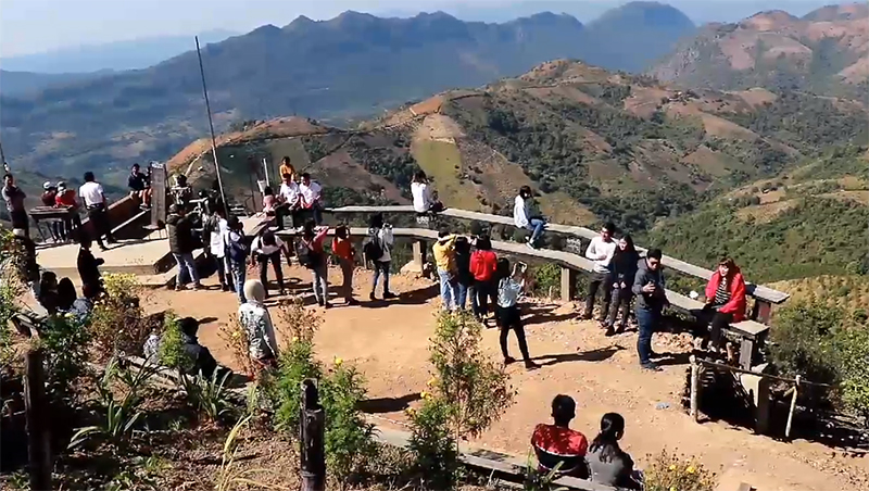 ဒီဇင်ဘာ ရုံးပိတ်ရက် ကလော View Point တွင် လည်ပတ်သူများပြား