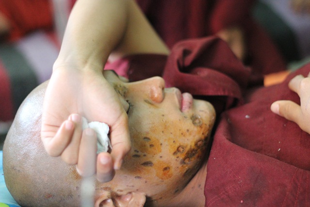 ဆနၵျပသံဃာမ်ားကို စစ္ဘက္သံုး လက္နက္ျဖင့္ ျဖိုခြဲဟု ေ႐ွ့ေနမ်ားကြန္ရက္ေျပာ
