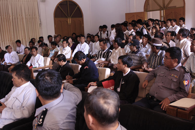 သီလ၀ါအထူးစီးပြားေရးဇုန္ဥကၠ႒ လယ္သမားမ်ားနွင့္ ညွိနႈိင္းမည္