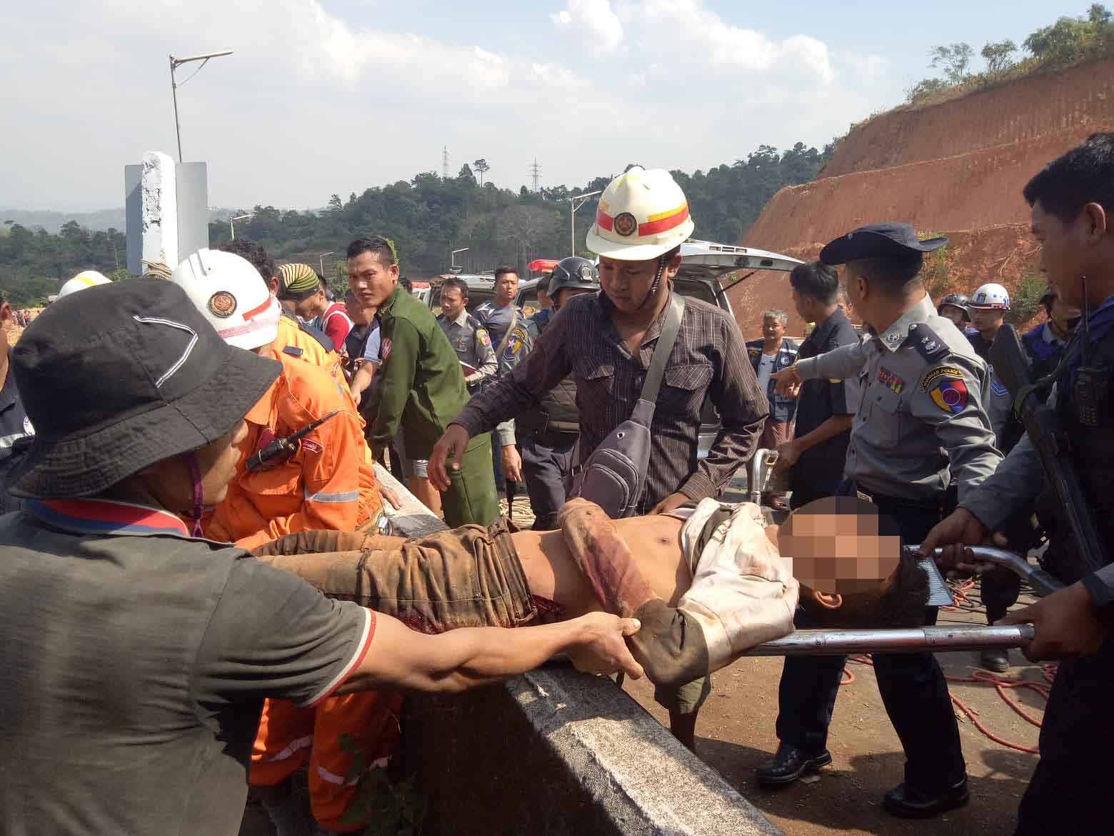 မြဝတီမြို့နယ် အာရှလမ်းမကြီးတွင် ယာဉ်နှစ်စီး တိုက်မှုကြောင့် ၂၂ ဦး သေဆုံး 