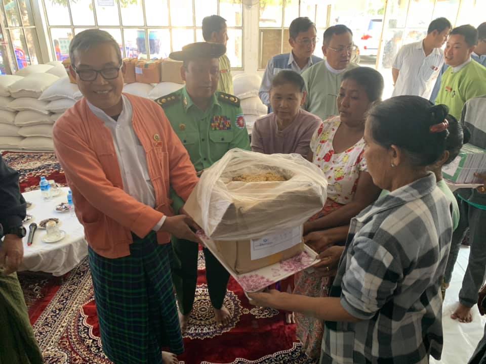စစ်ဘေးရှောင်များ ယခင်အတိုင်း စိတ်ချလက်ချနေနိုင်ရေး ကြိုးစားနေဟု ရခိုင်ဝန်ကြီးချုပ် ပြော