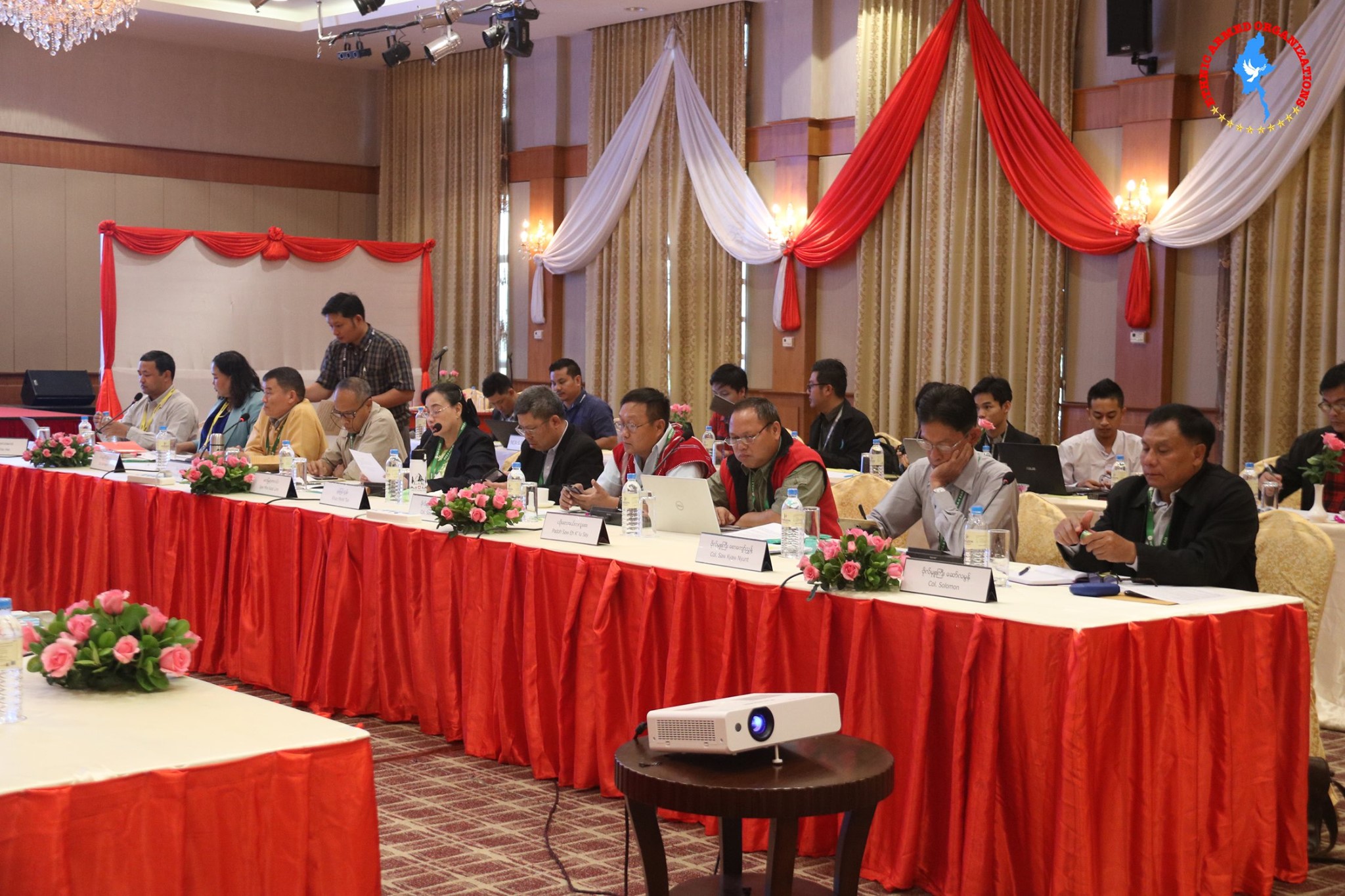 အပစ်ရပ် ၁၀ ဖွဲ့၏ ငြိမ်းချမ်းရေးလုပ်ငန်းစဉ်ဦးဆောင်အစည်းအဝေး ကျင်းပ