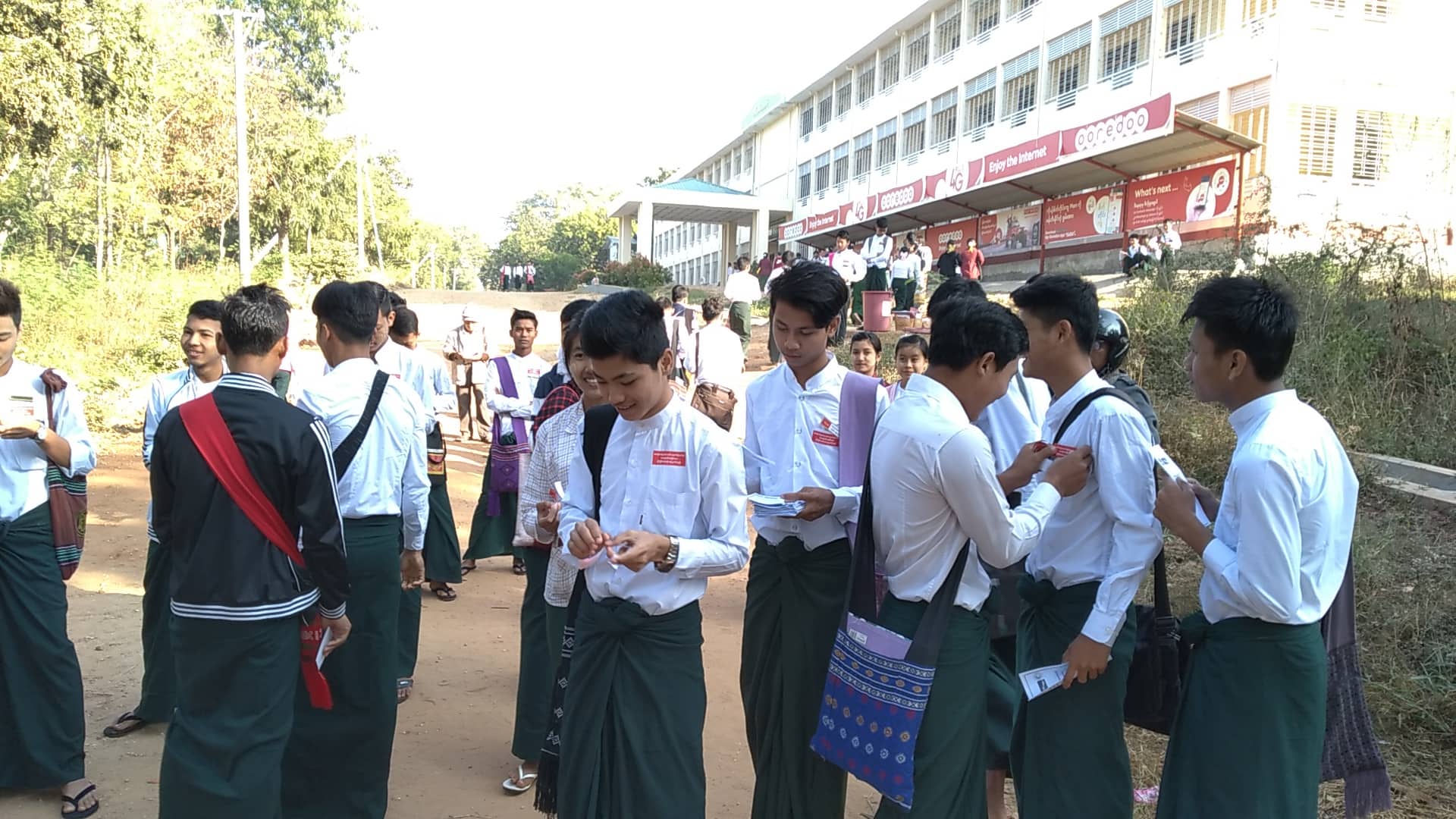 မတ်လနောက်ဆုံးပတ် စာမေးပွဲစစ်ဆေးမှုကို ကန့်ကွက်ကြောင်း မကွေးဗကသ ကမ်ပိန်းပြုလုပ်