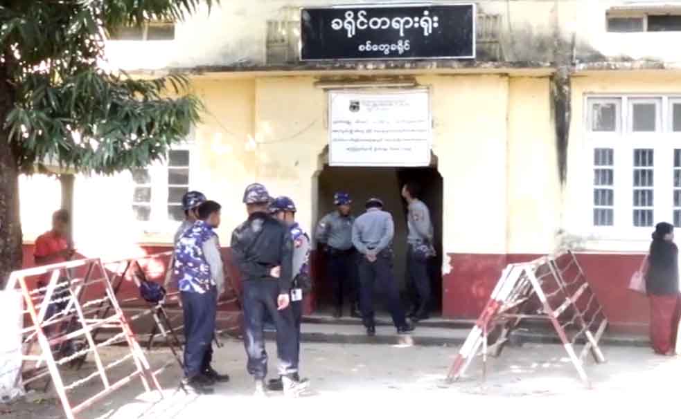 ပုဒ်မ ၅၂ (က) ဖြင့် ဖမ်းဆီးတရားစွဲခံရသည့် မြောက်ဦး လူငယ် ၁၂ ဦး လွတ်မြောက်