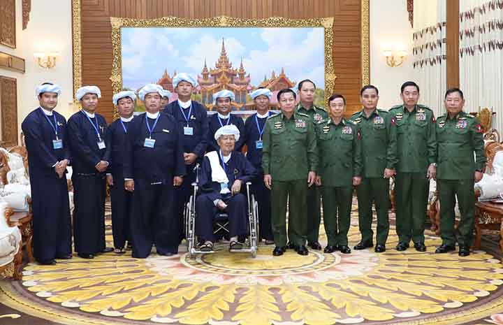 ပအိုဝ်းငြိမ်းချမ်းရေးအဖွဲ့ (PNO)နှင့် ဗိုလ်ချုပ်မှူးကြီး တွေ့ဆုံဆွေးနွေး 