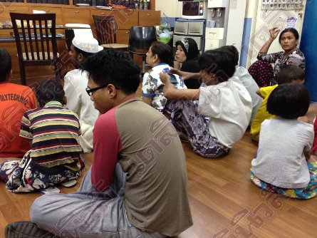 အ႐ြယ္မေရာက္ ကေလးသူငယ္မ်ားကို ခိုင္းေစသည့္ ျမန္မာဂိုဏ္း ထိုင္းတြင္ဖမ္းမိ