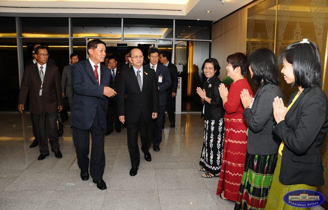 သမၼတဦးသိန္းစိန္ ဦးေဆာင္သည့္အဖြဲ့ ေနာ္ေ၀အစိုးရနွင့္ ေတြ့မည္
