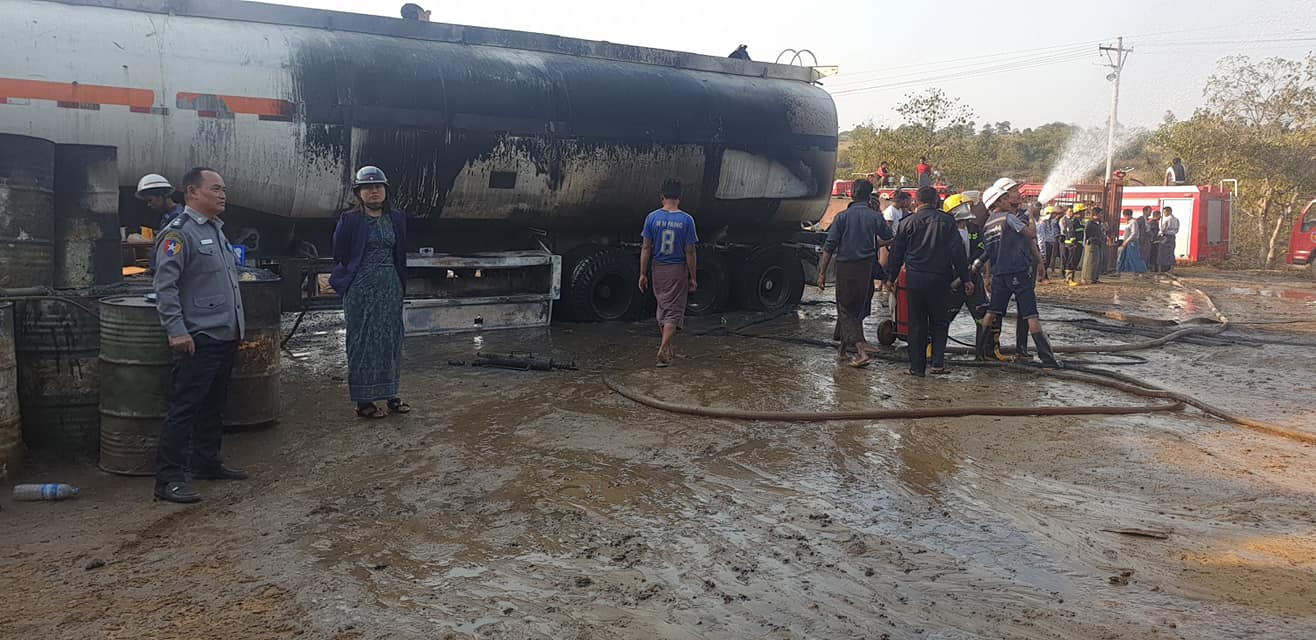 မုံရွာမြို့နယ် ကျောက္ကာရေနံချက်ဖိုကုန်းတွင် မီးလောင်ပြီး  လူ ၃ ဦးဒဏ်ရာရ