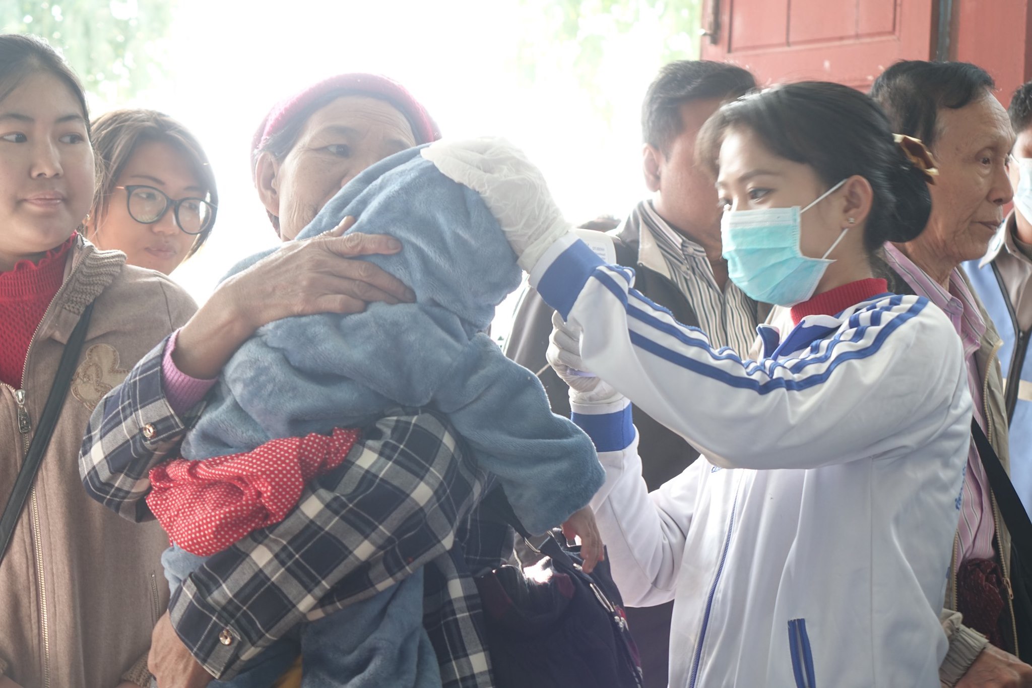 ကိုရိုနာဗိုင်းရပ်စ် ကူးစက်မှုမရှိရေး လွိုင်ကော်လေဆိပ်တွင် စောင့်ကြည့်စစ်ဆေး