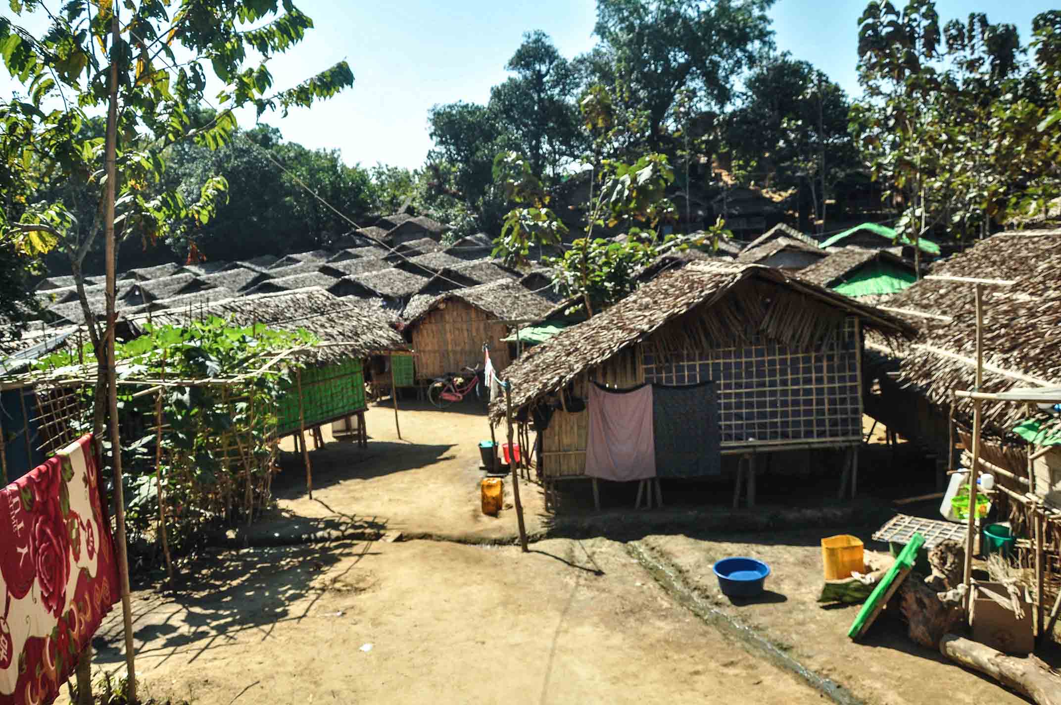 စားနပ်ရိက္ခာအကူအညီလိုအပ်နေသည့် ဘူးသီးတောင်က စစ်ဘေးရှောင်စခန်း (သတင်းဓာတ်ပုံ)