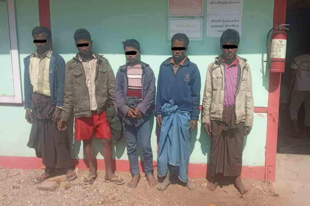 အထက်မင်းလှတွင် ဘင်္ဂါလီ ၅ ဦးနှင့် လမ်းပြများ ဖမ်းမိ