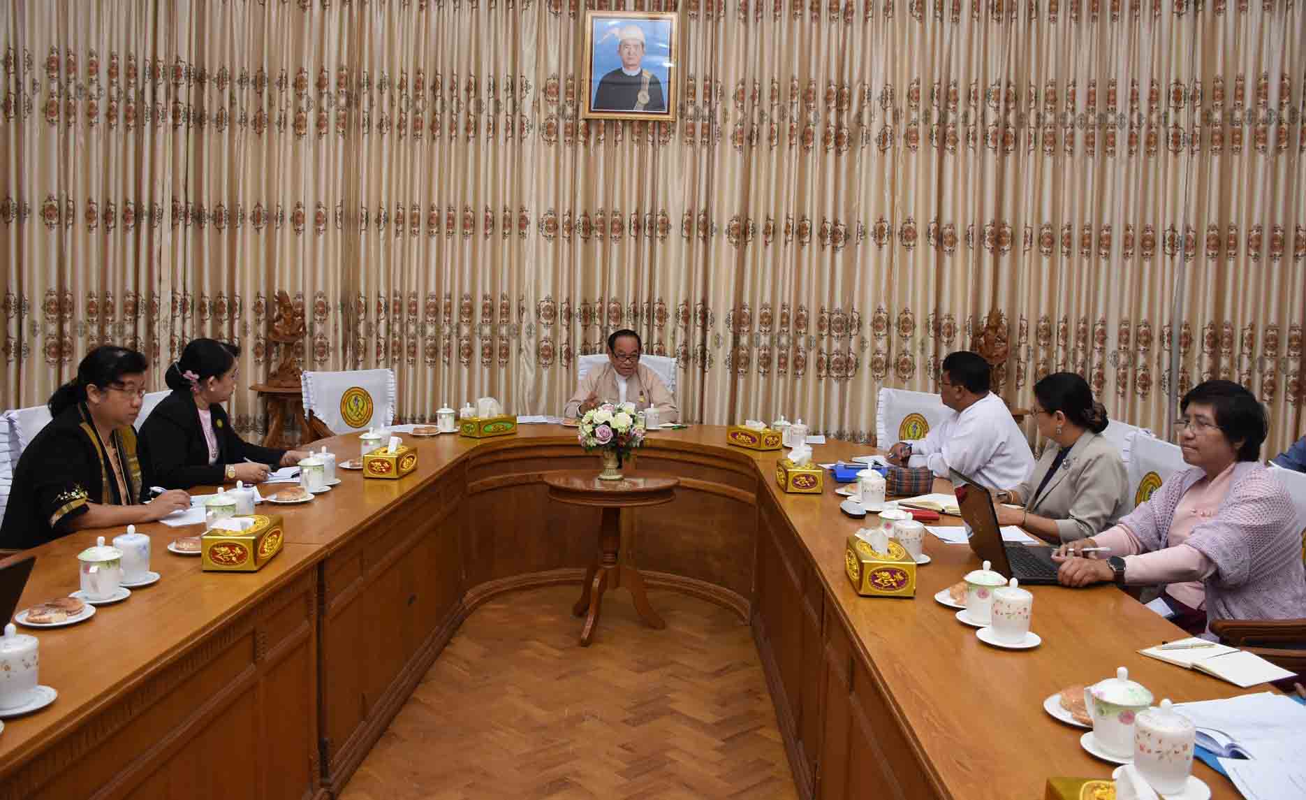 ကိုရိုနာဗိုင်းရပ်စ် ကာကွယ်၊ ထိန်းချုပ်၊ ကုသရေး ဗဟိုကော်မတီဖွဲ့စည်းတာဝန်ပေး 