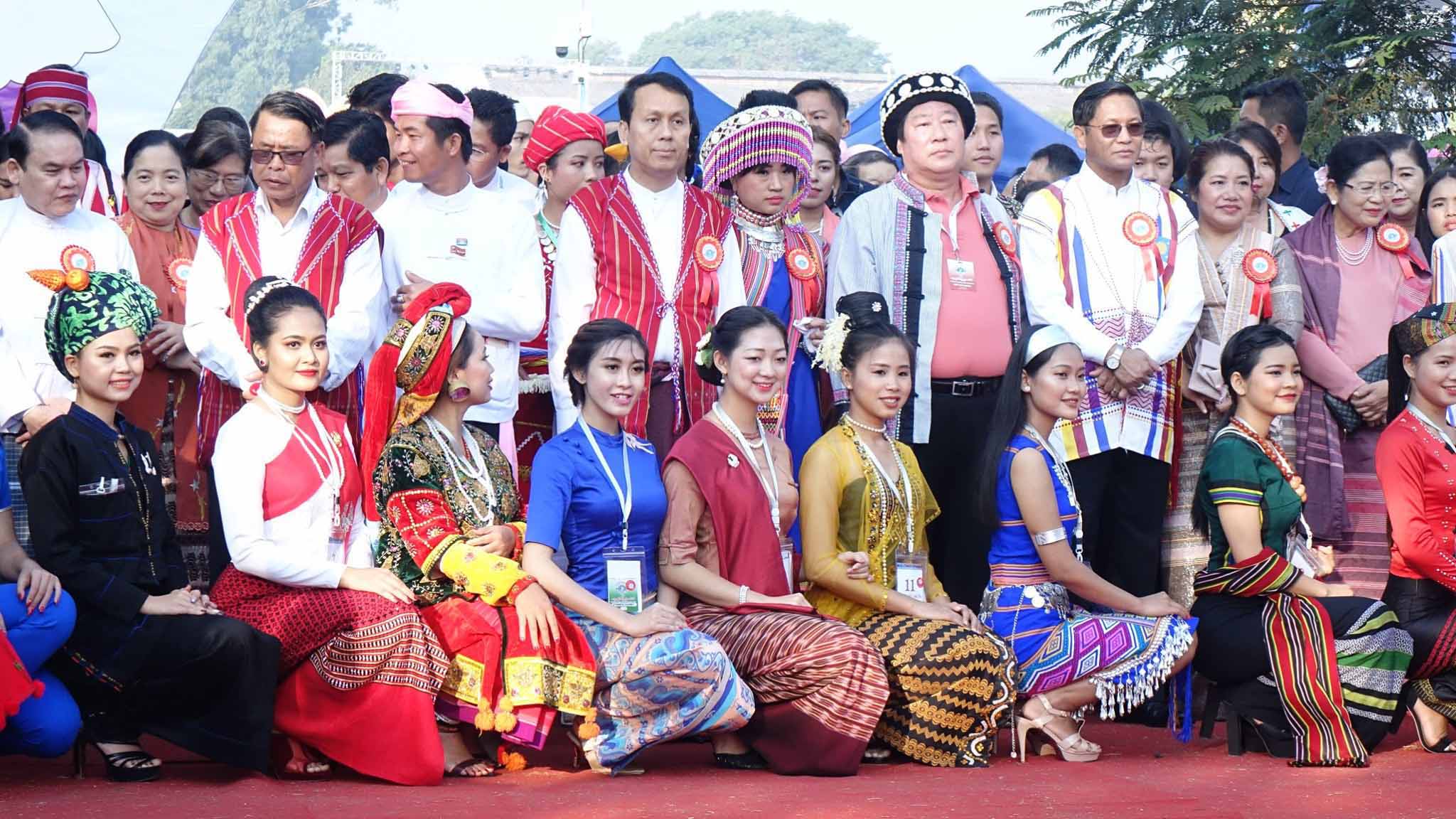 သွေးချင်းတို့ရဲ့ ပွဲတော် ကျိုက္ကဆံအားကစားကွင်းတွင် ကျင်းပ
