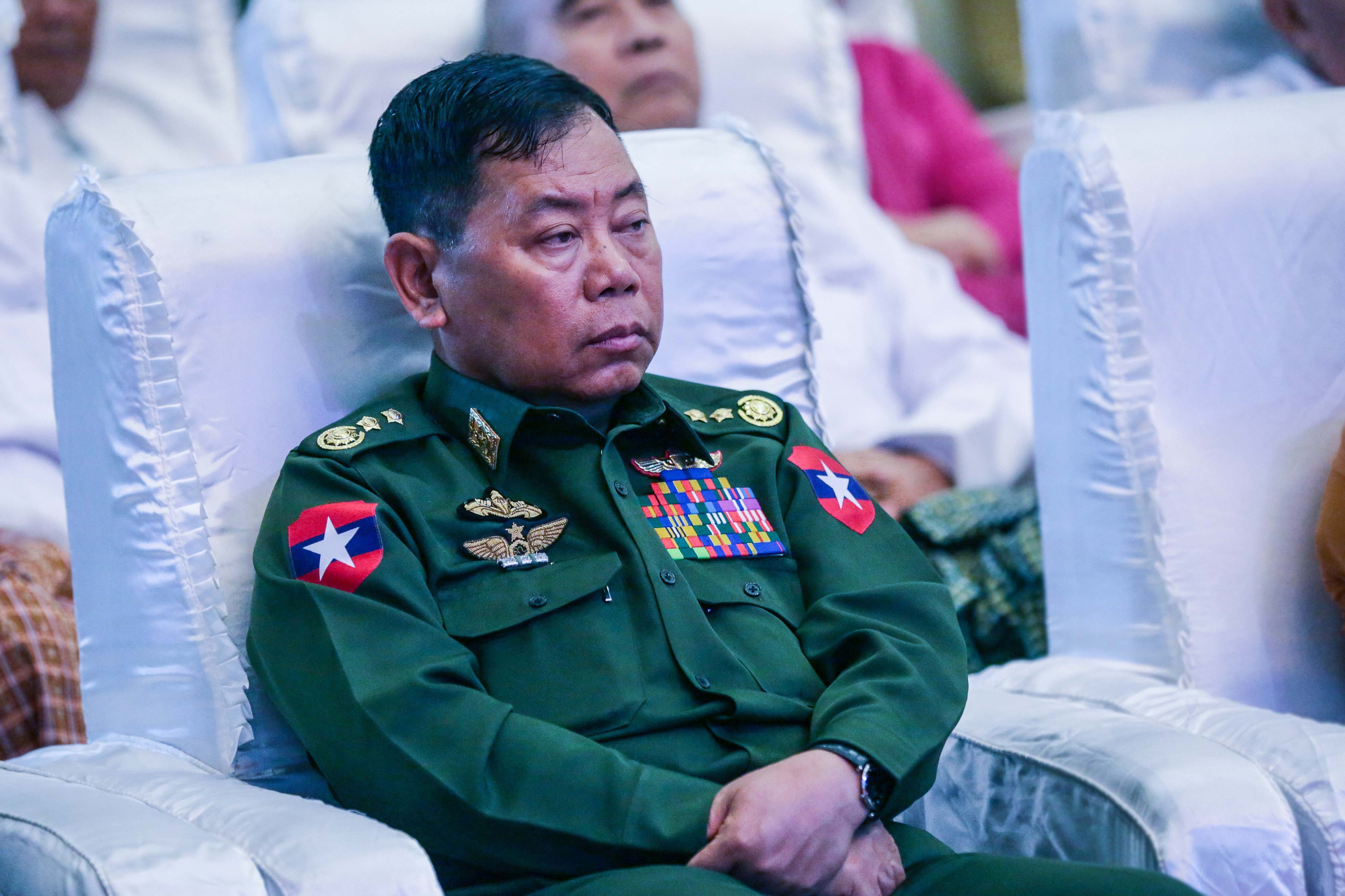 ဒုဗိုလ်ချုပ်ကြီးစိုးထွဋ်ကို ပြည်ထဲရေးဝန်ကြီးအဖြစ် ခန့်အပ်တာဝန်ပေး 