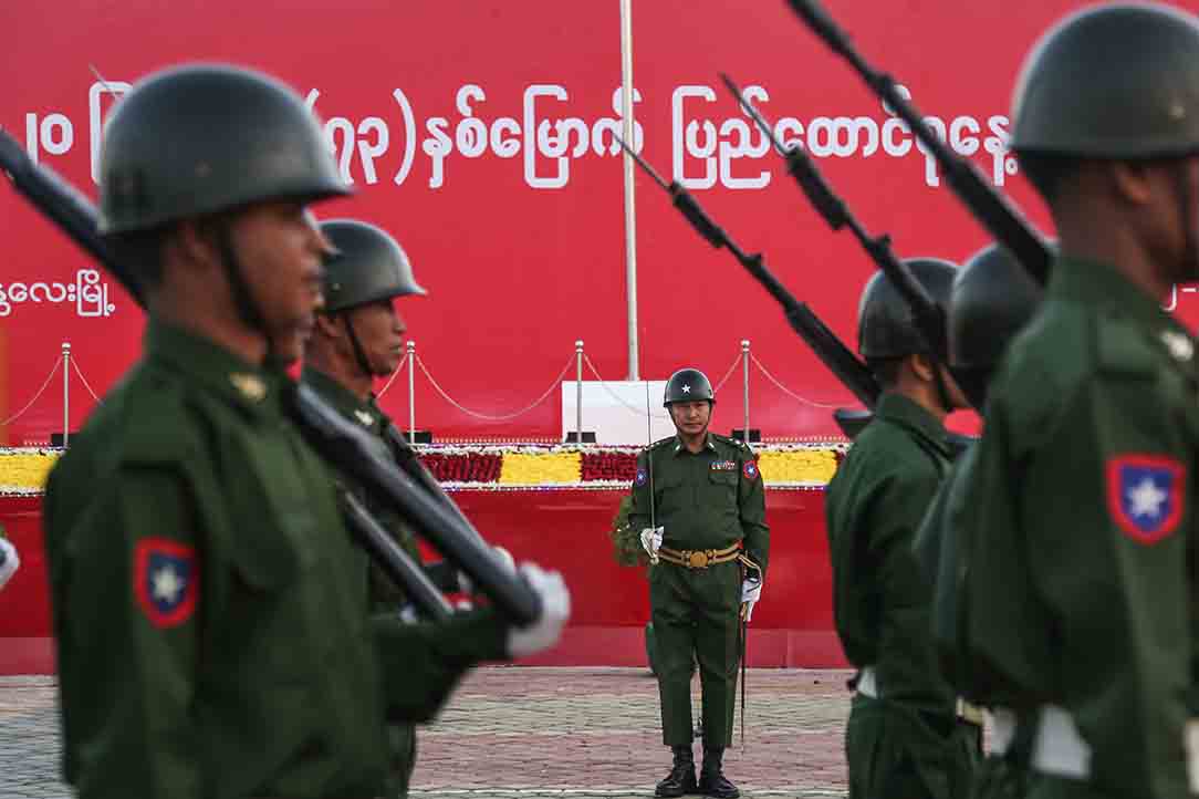 မန္တလာသီရိ အားကစားကွင်းတွင် ကျင်းပသည့် ပြည်ထောင်စုနေ့ပွဲ (ဓာတ်ပုံ)